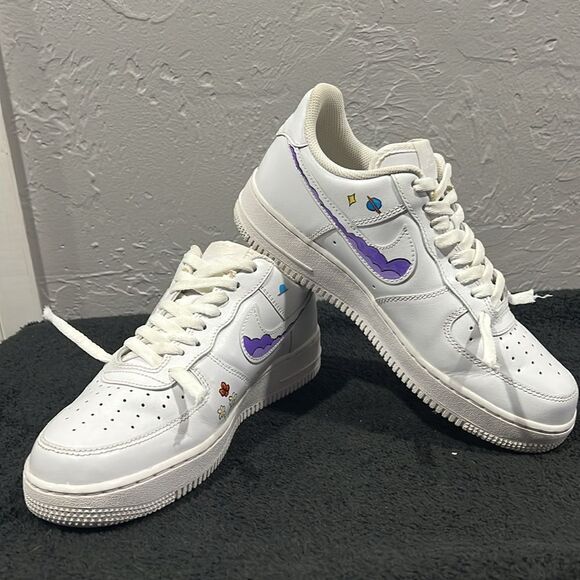 🔥 Custom NIKE AIR FORCE 1 Low Sneakers - RARE One of One - Women Sz 9.5 / Mens - Picture 2 of 11
